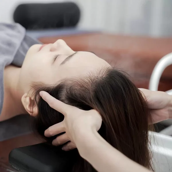 Head-spa tại GrowTokyo Hair Salon – Chăm sóc da đầu & thư giãn theo phong cách Nhật Bản